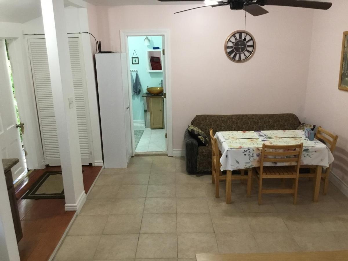 Studio Apartment At Historical House Galveston Exterior foto